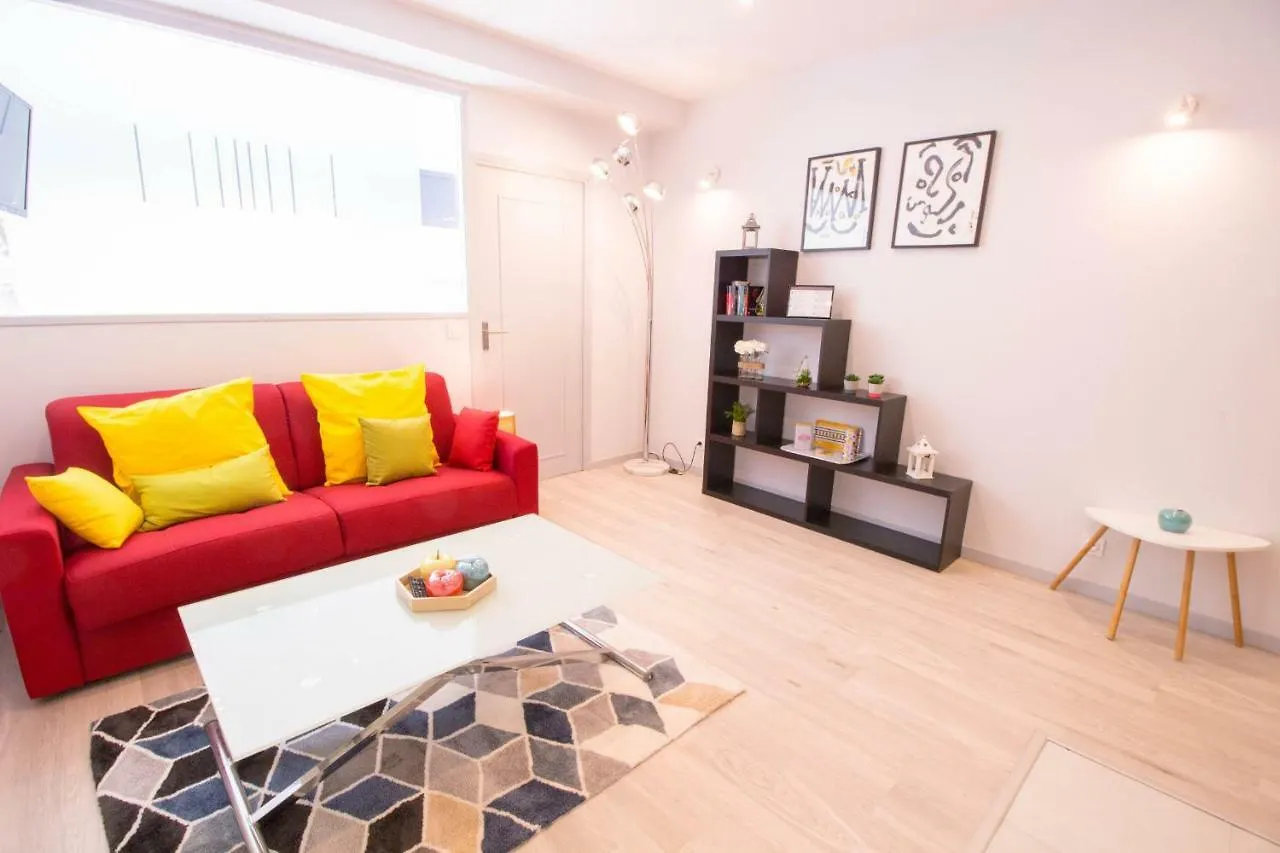 Office- Rue Saint-fargeau Apartmán