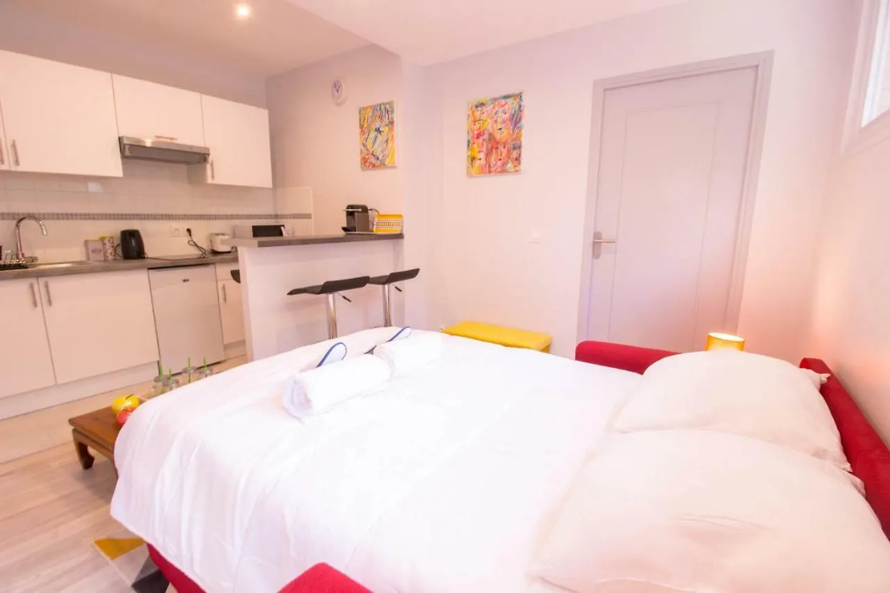 Apartmán Office- Rue Saint-fargeau Paříž